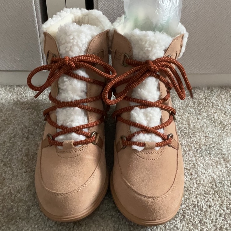 Euc Women’s Sorel Wedge Ankle Boot Size 10